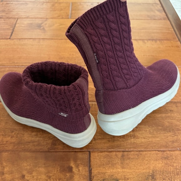 Skechers Air Cooled Goga Mat Women's Burgundy Mid-Calf Knitted Sock Boots SZ 7.5 - Picture 11 of 15